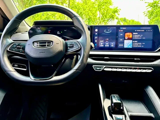 Geely Binrui — Фото автомобиля 7
