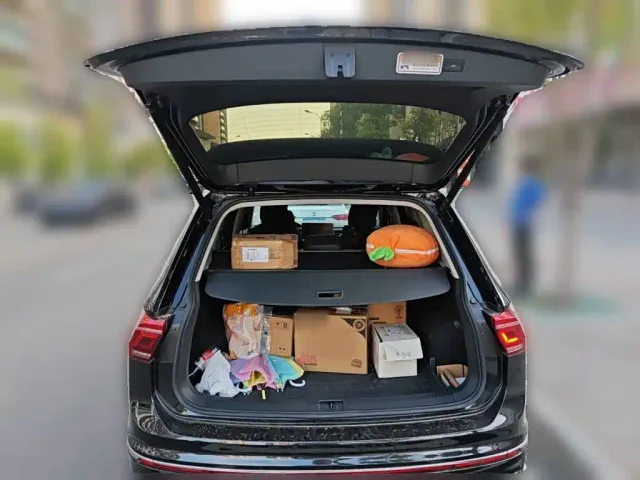 Volkswagen Tiguan L — Фото автомобиля 9
