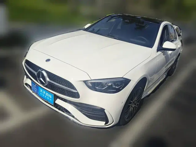 Фотография автомобиля — Mercedes-Benz C-Class
