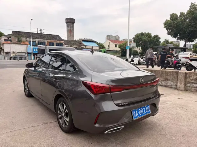 Changan Eado — Фото автомобиля 6