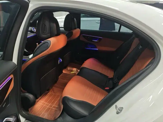 Mercedes-Benz C-Class — Фото автомобиля 2