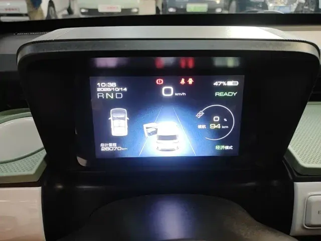 Wuling Hongguang Mini EV — Фото автомобиля 11