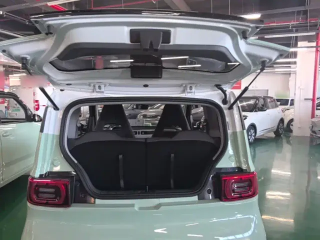 Wuling Hongguang Mini EV — Фото автомобиля 18