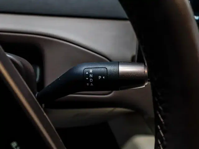 Li Auto MEGA — Фото автомобиля 28
