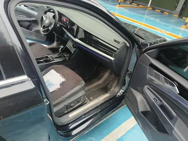 Volkswagen Passat — Фото автомобиля 12