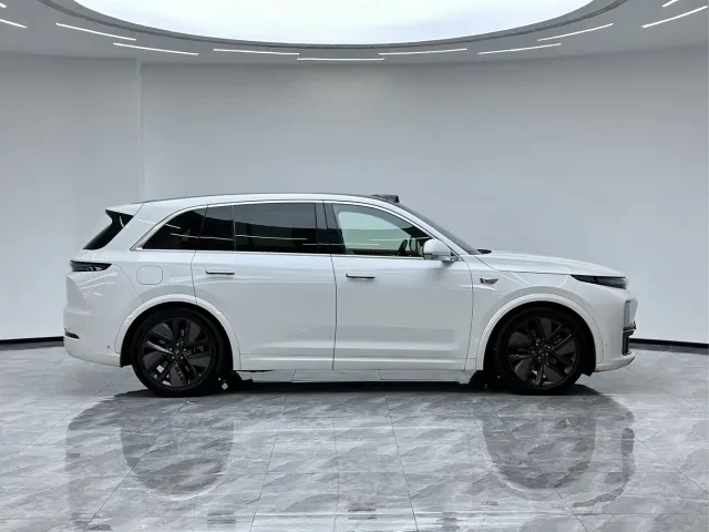 Li Auto L7 — Фото автомобиля 7