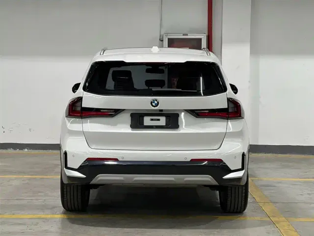 BMW X1 — Фото автомобиля 6