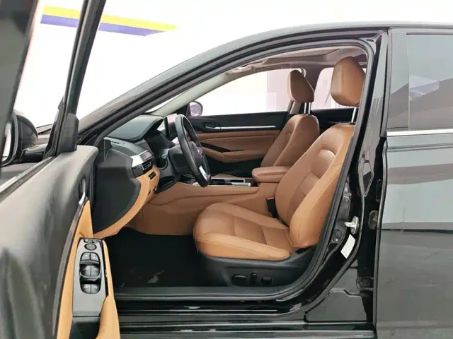 Nissan Teana — Фото автомобиля 9