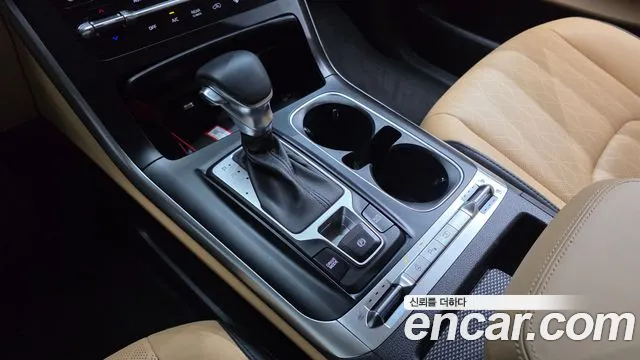 Kia Canival Carnival 4 поколение Бензин 9 мест Prestige — Фото автомобиля 3
