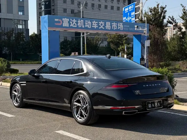 Genesis G90 — Фото автомобиля 7