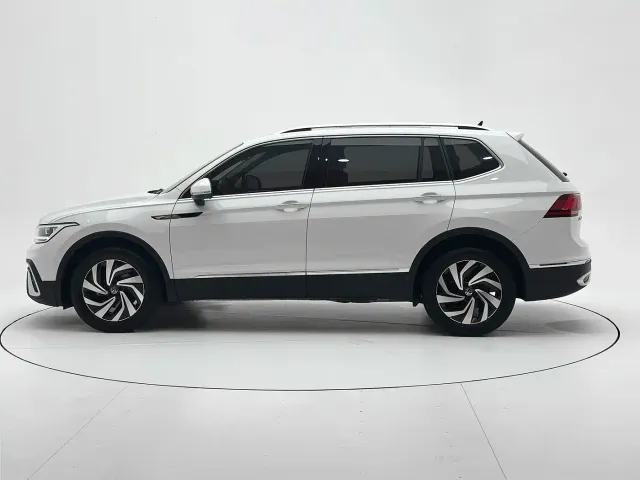 Volkswagen Tiguan L — Фото автомобиля 9