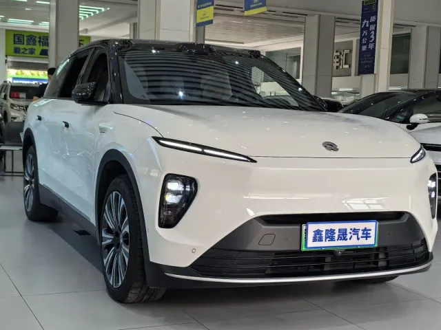 Nio ES8 — Фото автомобиля 3