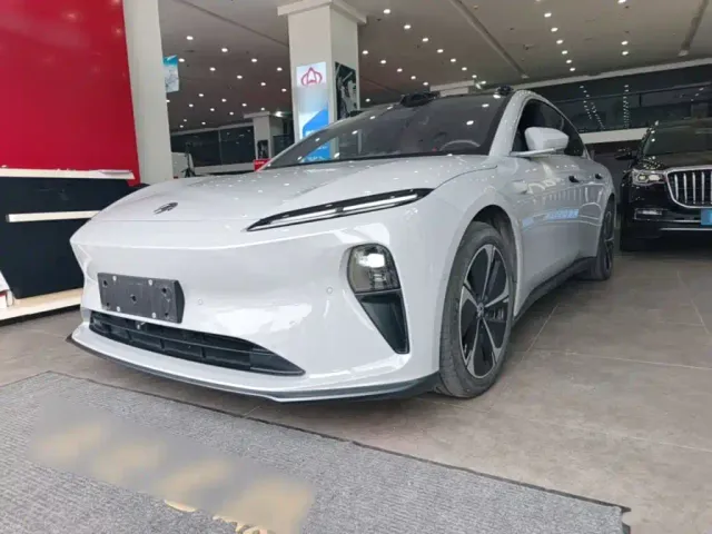 Фотография автомобиля — Nio ET5 Touring