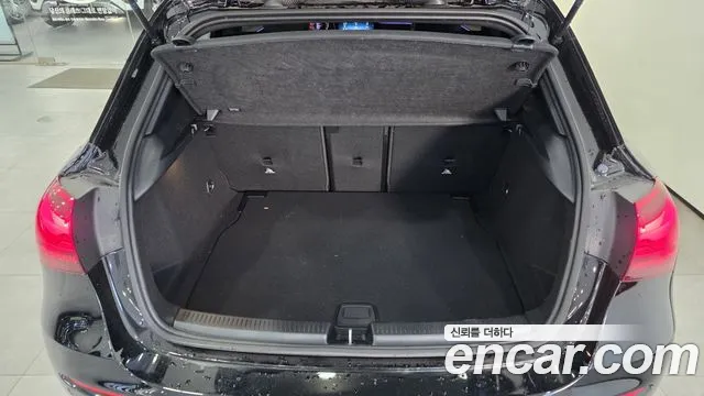 Mercedes-Benz A-Class W177 — Фото автомобиля 15