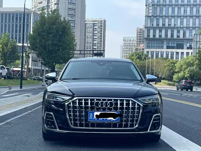 Audi A8 — Фото автомобиля 2