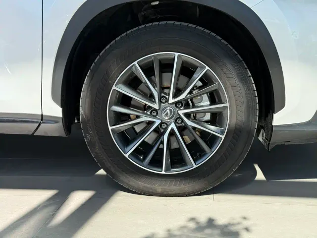 Lexus NX — Фото автомобиля 16