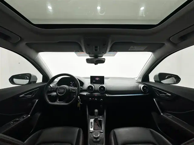 Audi Q2L — Фото автомобиля 16
