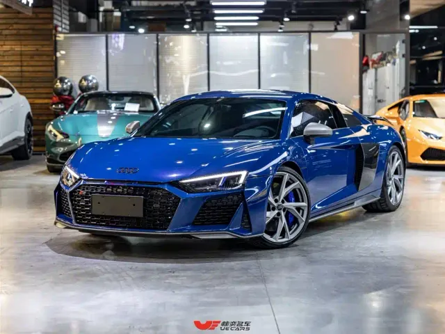 Фотография автомобиля — Audi R8