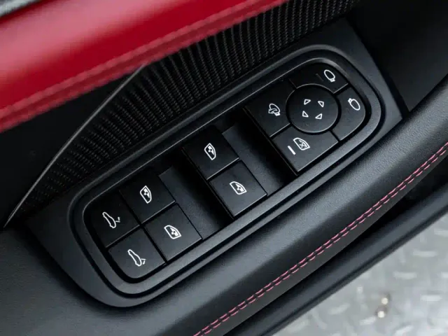 Porsche Panamera — Фото автомобиля 25