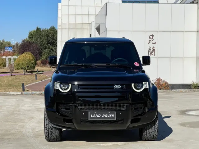 Land Rover Defender — Фото автомобиля 2