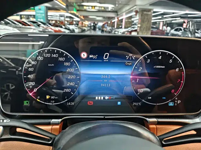 Mercedes-Benz S-Class — Фото автомобиля 3