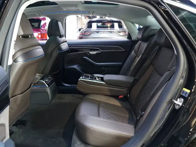 Audi A8 — Фото автомобиля 5