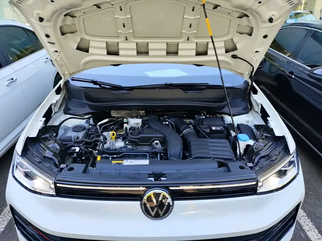 Volkswagen Tharu 2025 New Edge 300TSI Enjoyment Edition — Фото автомобиля 19