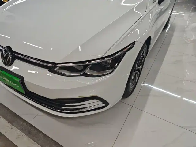 Volkswagen Golf — Фото автомобиля 23