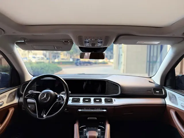 Mercedes-Benz GLE-Class — Фото автомобиля 9