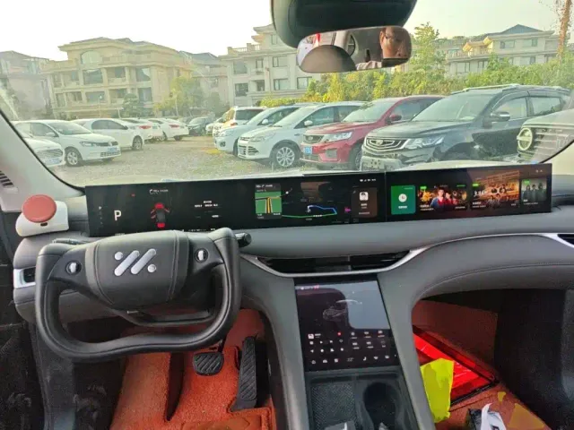 IM Motors LS6 — Фото автомобиля 5
