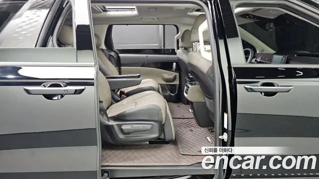 Kia Canival — Фото автомобиля 4