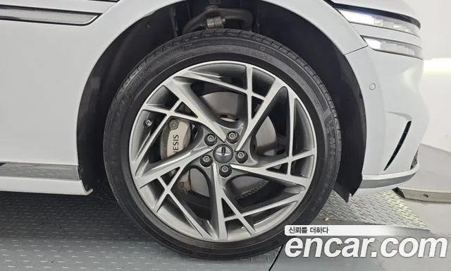 Genesis G90 RS4 — Фото автомобиля 6