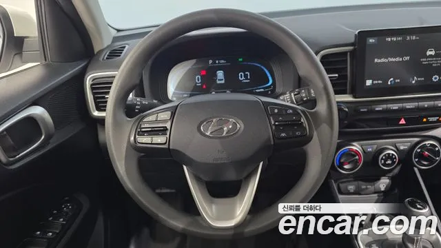Hyundai Venue — Фото автомобиля 21