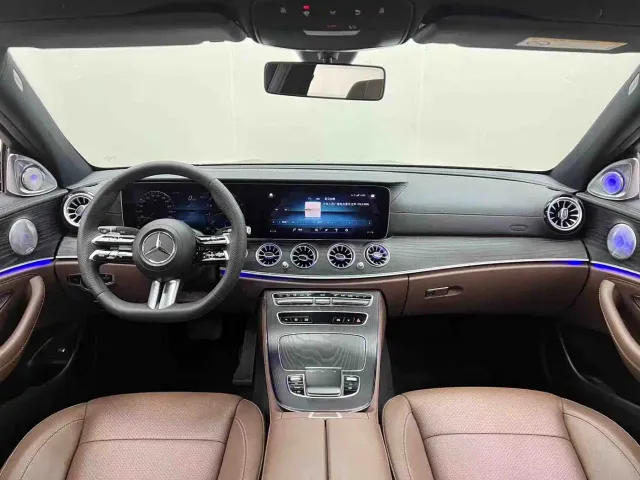 Mercedes-Benz E-Class — Фото автомобиля 18