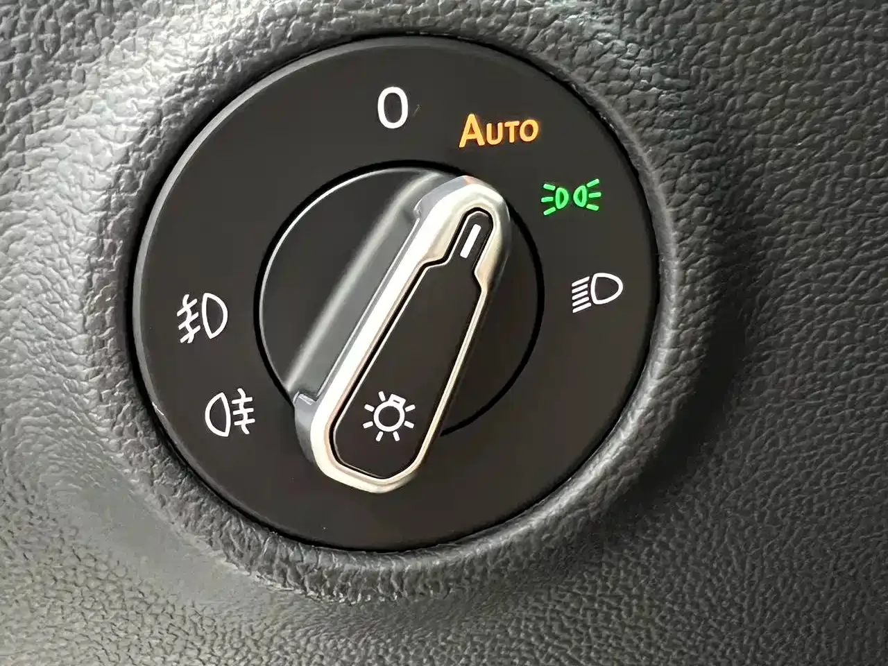 Volkswagen Tayron 2022 280TSI 2WD Luxury Smart Connect Edition — Фото автомобиля 15