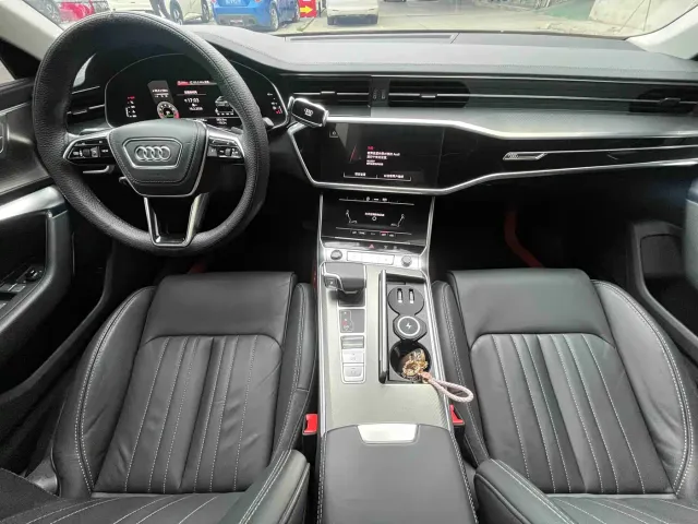 Audi A6L — Фото автомобиля 8