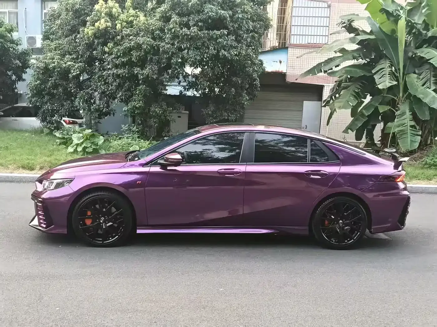 GAC Trumpchi Trumpchi Emkoo 2023 400T Auto R MAX — Фото автомобиля 6