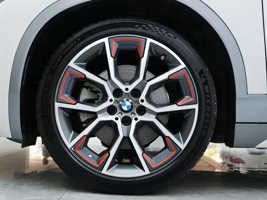 BMW BMW X2 2021 Facelift sDrive25i Edge Edition — Фото автомобиля 4