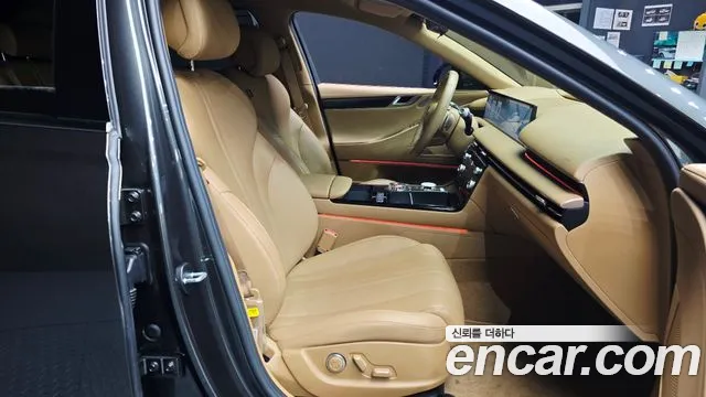 Genesis G80 RG3 — Фото автомобиля 12