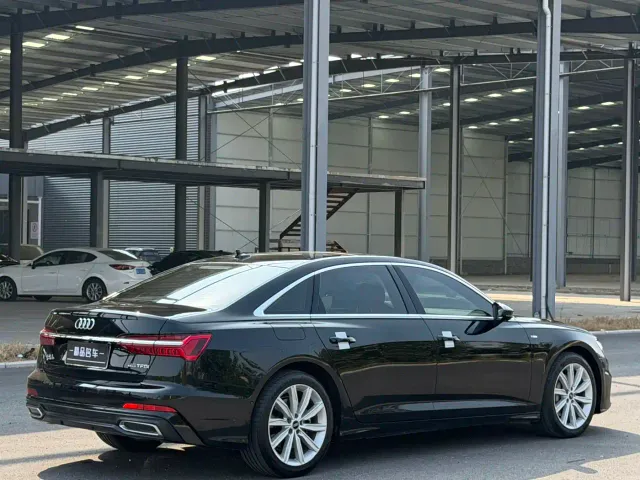 Audi A6L — Фото автомобиля 13