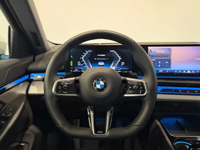 BMW 5 Series — Фото автомобиля 11
