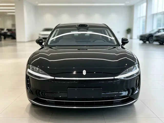Stelato S9T — Фото автомобиля 2