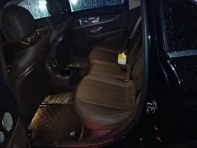Mercedes-Benz E-Class — Фото автомобиля 14