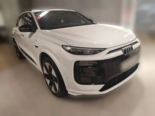 Audi Q6L e-tron — Фото автомобиля 5