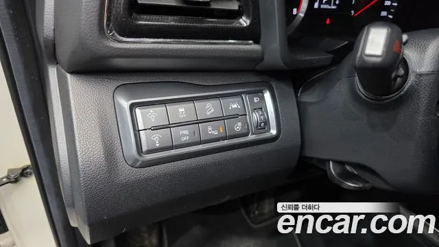 KG_Mobility_Ssangyong TIBOLI Very New Tivoli Бензин 1.5 2WD — Фото автомобиля 15
