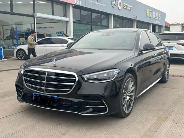 Фотография автомобиля — Mercedes-Benz S-Class