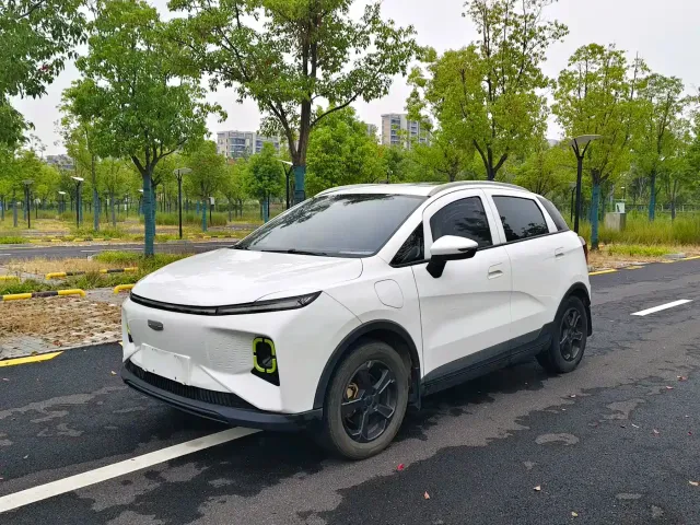 Фотография автомобиля — Geely Geometry E Firefly