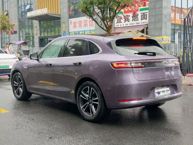 Aito M5 — Фото автомобиля 4