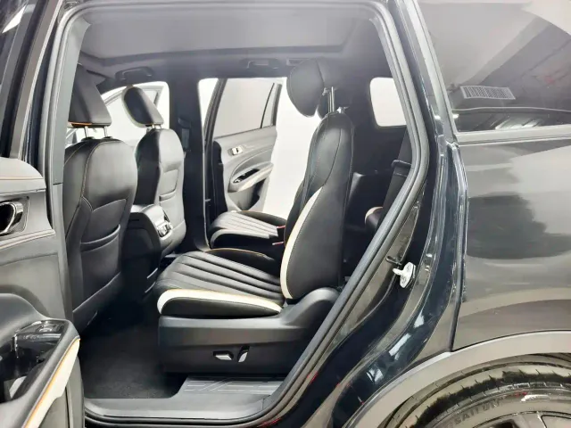 Ford Territory 2023 EcoBoost 225 Obsidian Orange Premium 7-Seater (2/2/3) — Фото автомобиля 13