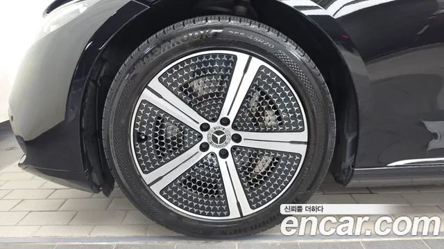 Mercedes-Benz EQS — Фото автомобиля 5